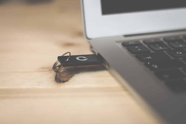 Comment connecter USB C sur PC ?